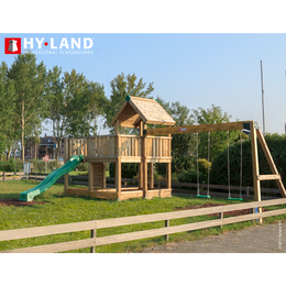 Hy-Land legeplads i træ med rutsjebane Hy-Land trælegeplads med tårn, rutsjebane og gynger
