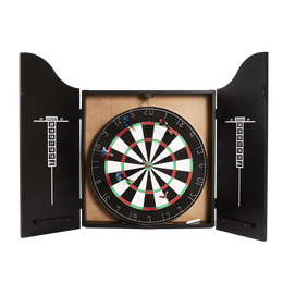 Dartskab med klassisk dartskive Åbent dartskab med dartskive og pile