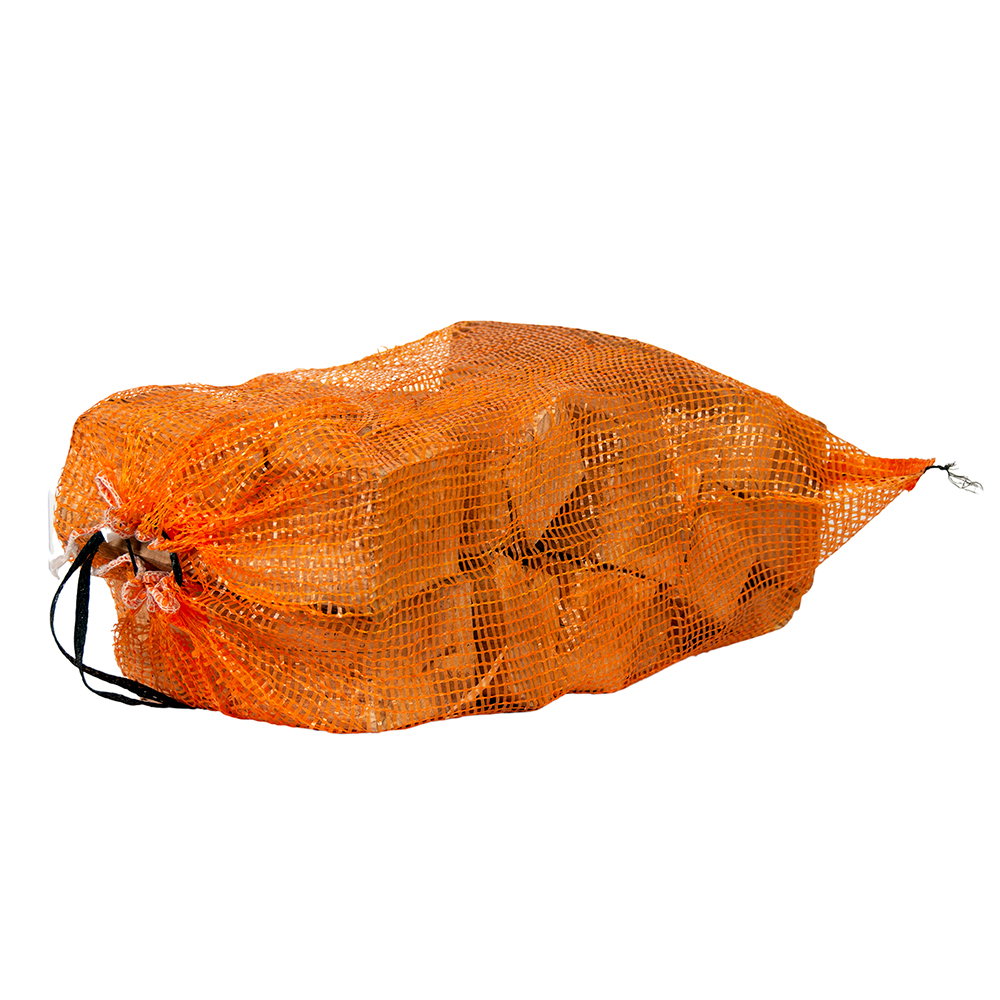 Brændesæk i orange net Orange netsæk fyldt med brænde