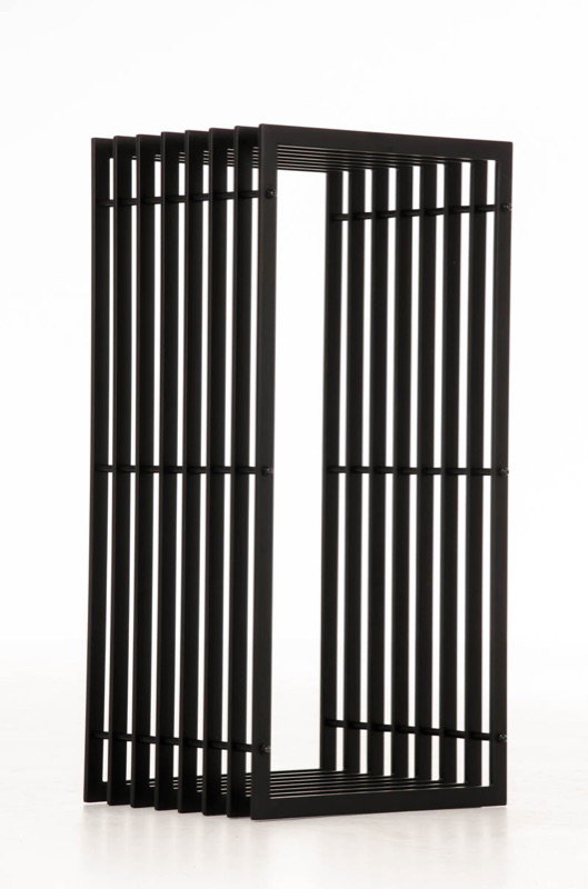Sort moderne metalreol til opbevaring Sort fritstående metalreol med lameller og åben side