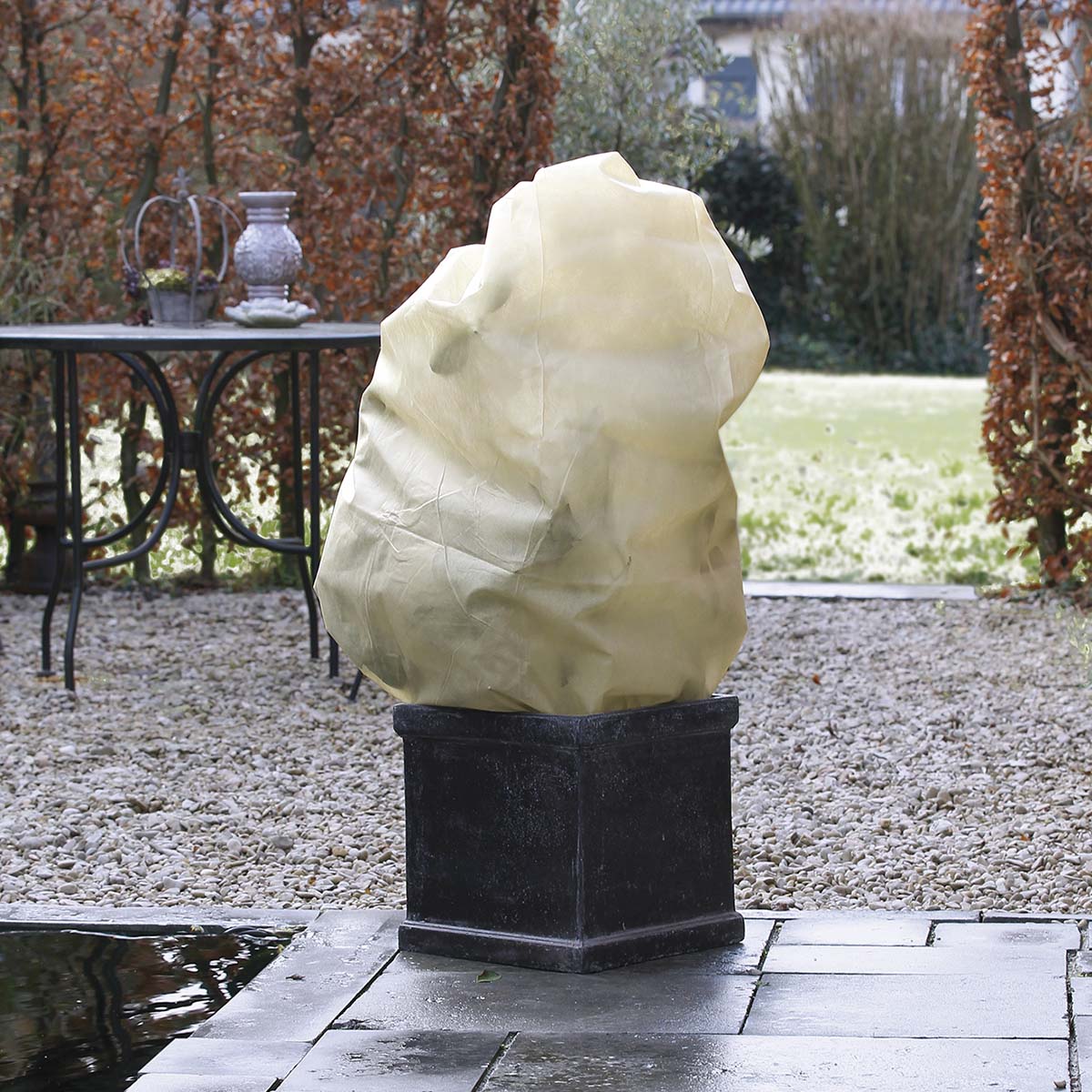 Vinterbeskyttelse til planter - natur - Ø75 cm - 100 cm