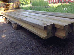 Stak trykimprægnerede terrassebrædder på palle