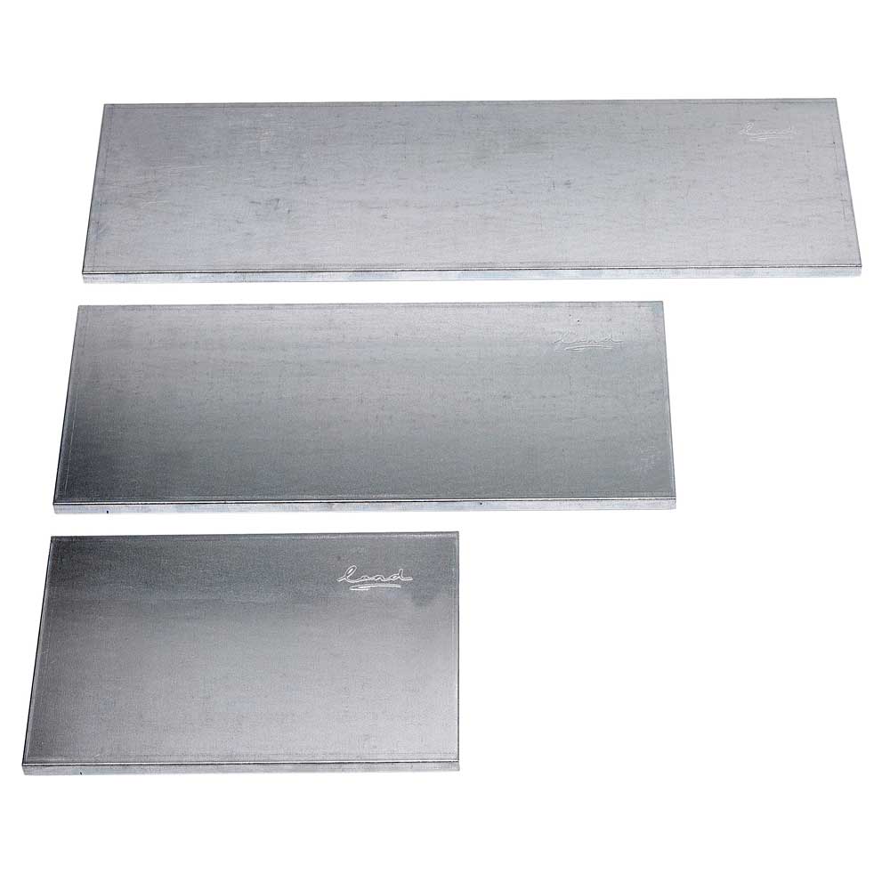 Sæt med tre rektangulære metalplader