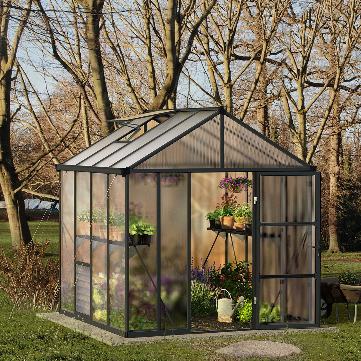 Glory 6,2 m² drivhus i grå pulverlakeret aluminiumsramme med højt tag, bred lavt dørtrin og 10 mm dobbelte polycarbonatpaneler; robust, UV-beskyttet og plads til planter og arbejdsbord