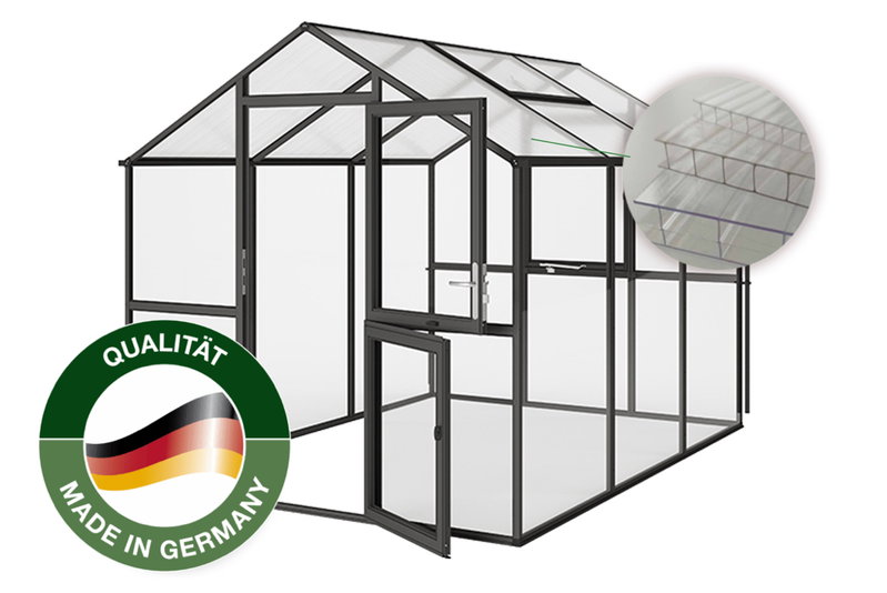 Aluminiumdrivhus med polycarbonatpaneler, sort ramme, dør og luftevindue – Made in Germany Aluminiumdrivhus med sort ramme, klare dobbeltvæggede polycarbonatpaneler, enkelt dør med lås, luftevindue og nærbillede af panelernes kanalstruktur samt kvalitetsmærke 'Made in Germany'.