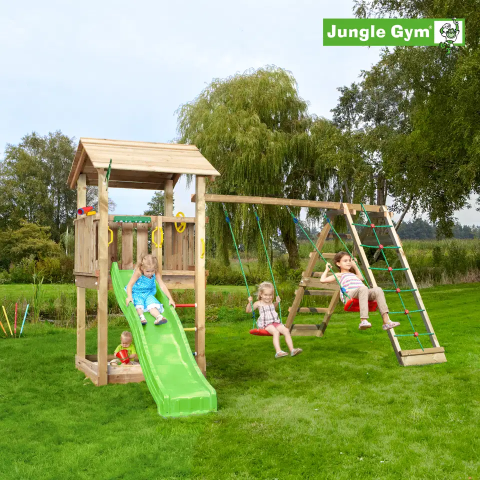 Jungle Gym Casa 2.1 legetårn med 2-Climb Module 220 og grøn rutschebane Jungle Gym Casa legetårn med skråt tag, grøn rutsjebane, 2-Climb Module 220, gynger og klatrevæg; kompakt design til mindre haver, CE-godkendt - fra Jungle Gym
