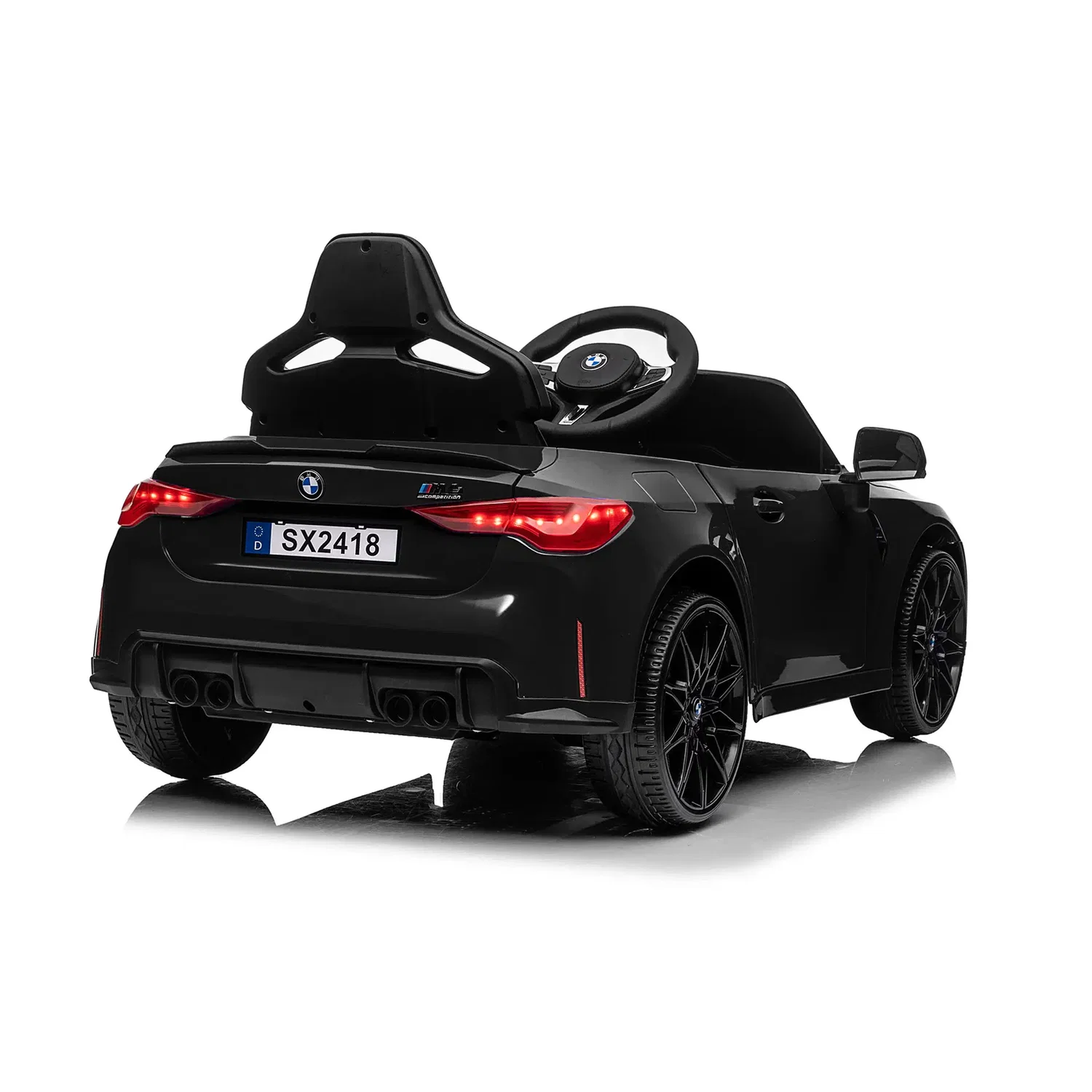 Sort BMW M4 elbil til børn fra Nordic Play Speed set bagfra med LED-lygter, BMW-logo på rat, licenseret design, MP3/USB/Bluetooth, fjernbetjening og 2 x 10,8V motor