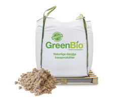 GreenBio bigbag med naturligt jordprodukt GreenBio bigbag på palle med løst haveprodukt foran